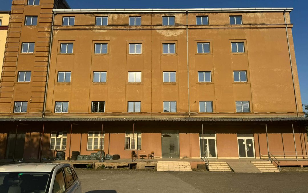 Монопол – бул. 11 Октомври бр. 125